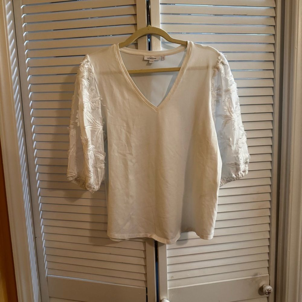 Elegant White V-Neck Top